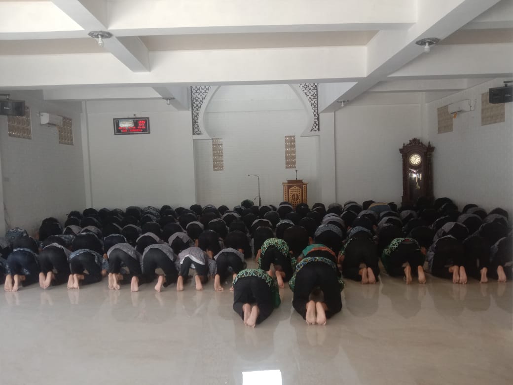 Keteladanan Dalam Mendidik