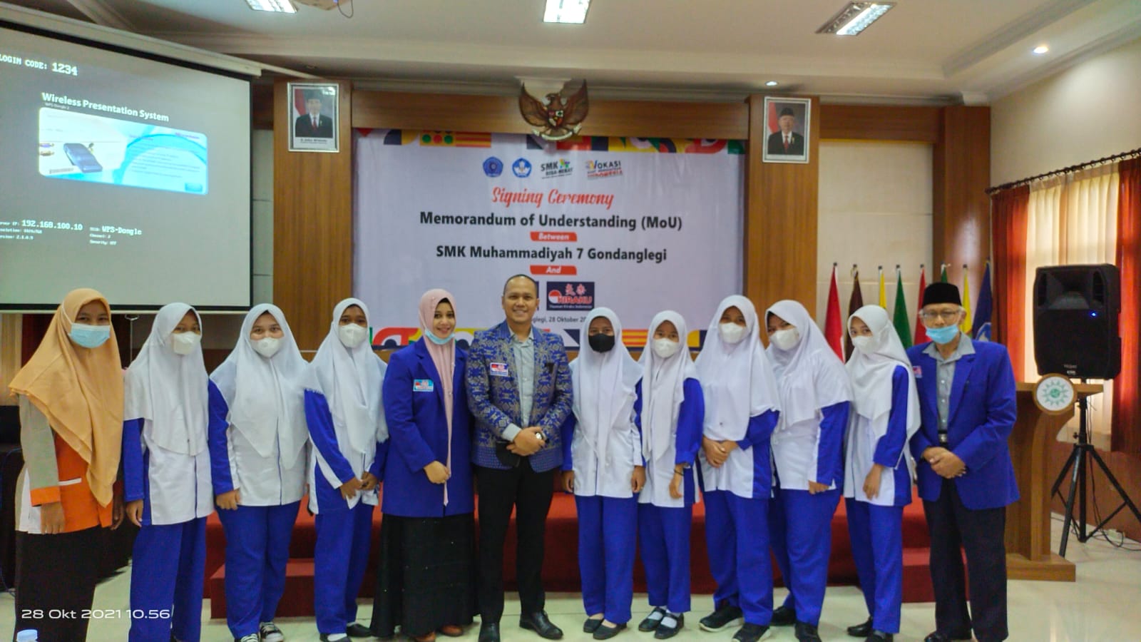 Peserta Didik SMK Muhamna Studi Banding ke SMK Gondanglegi Malang